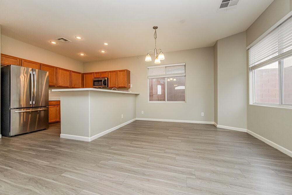 8920 Brentwood Grove Ct - Photo 6 of 17