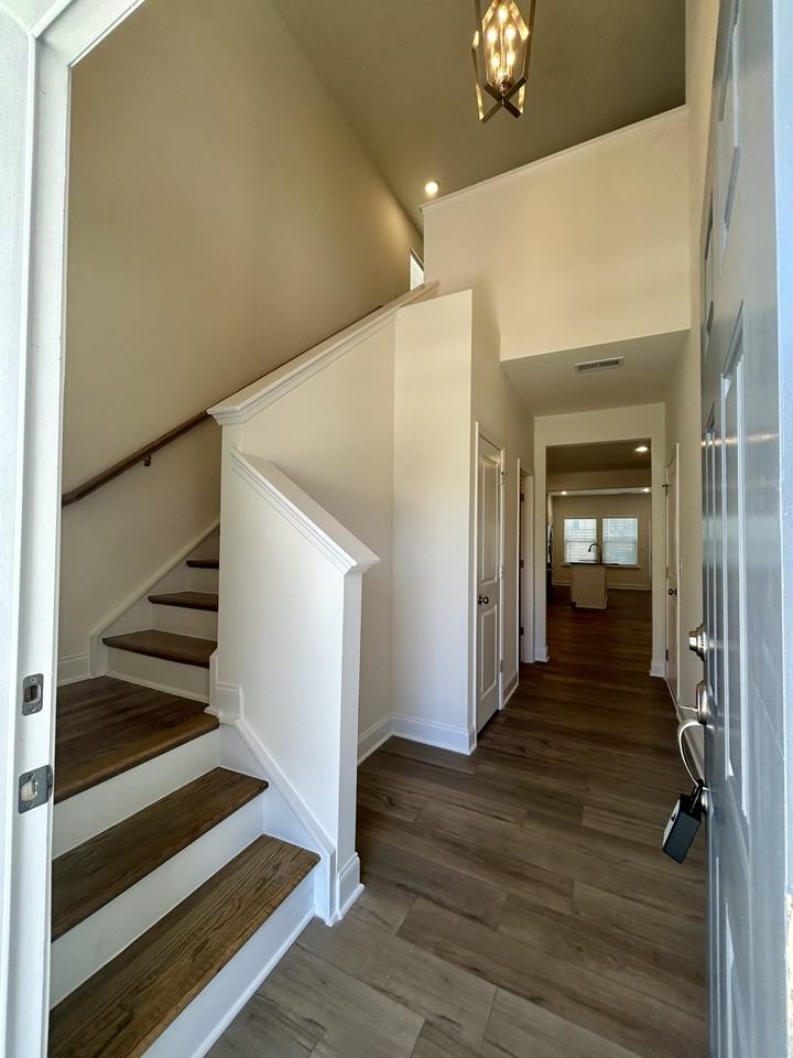 127 Victory Ln - Photo 3 of 24