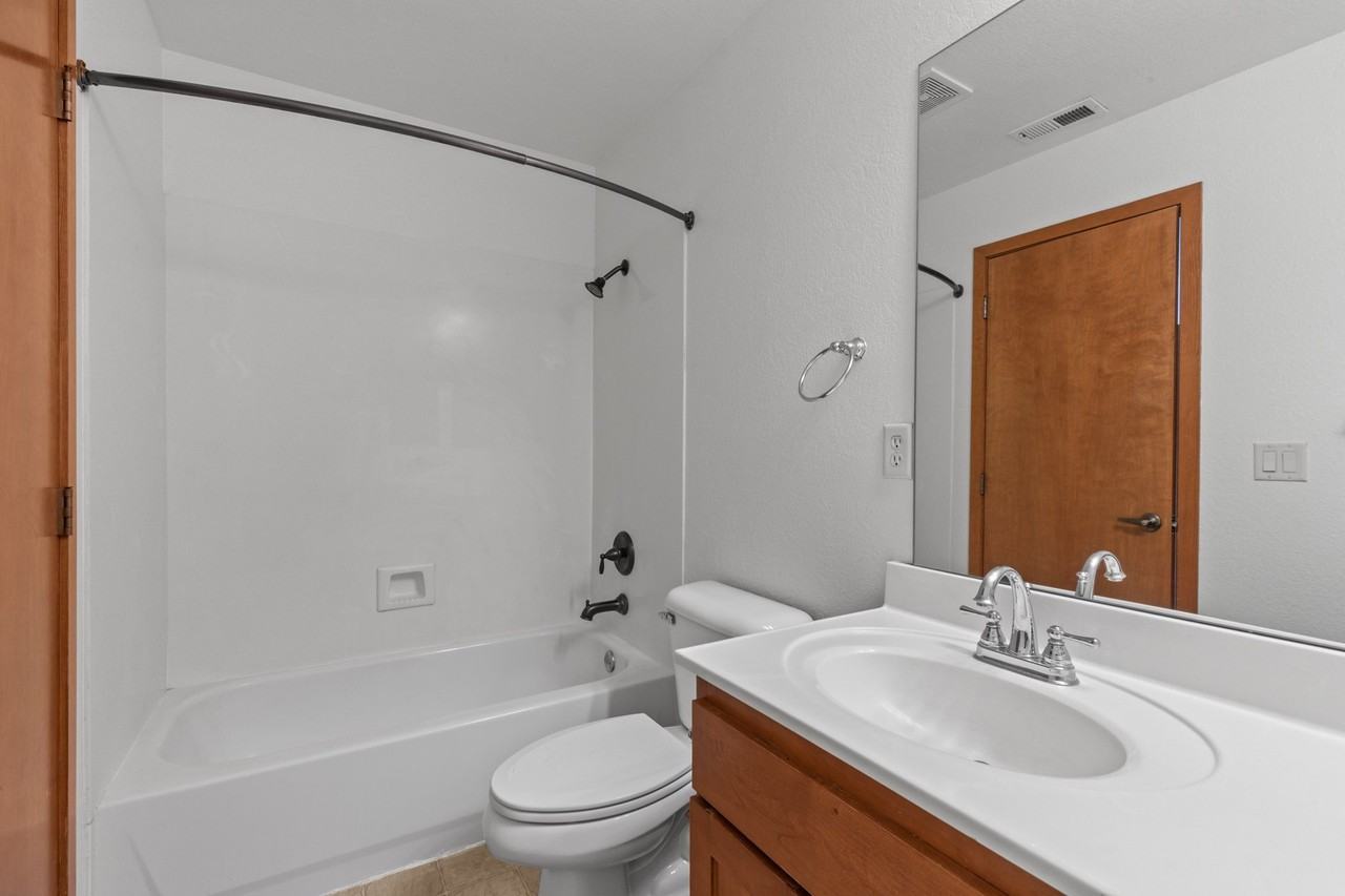 3126 Alameda St #105 - Photo 4 of 31