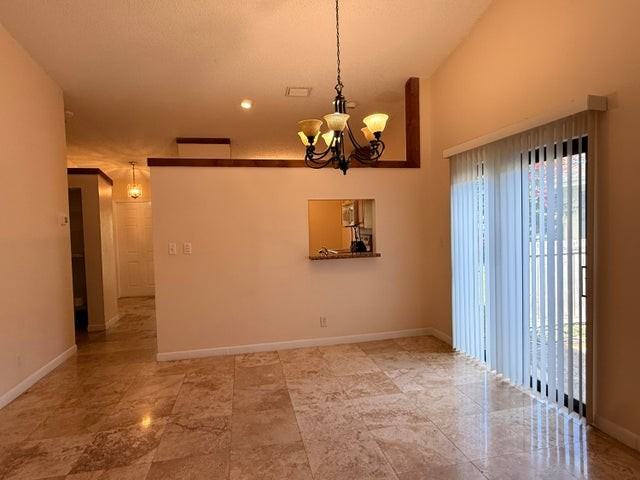 450 Northeast 42nd Street - Photo 6 of 8