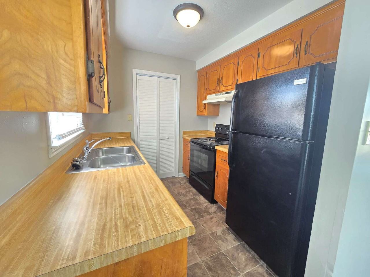 746 Shelton Cir - Photo 7 of 20