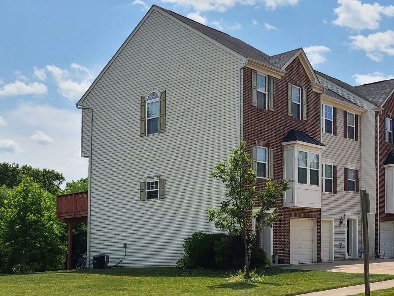 35 Allegheny Dr - Photo 2 of 24