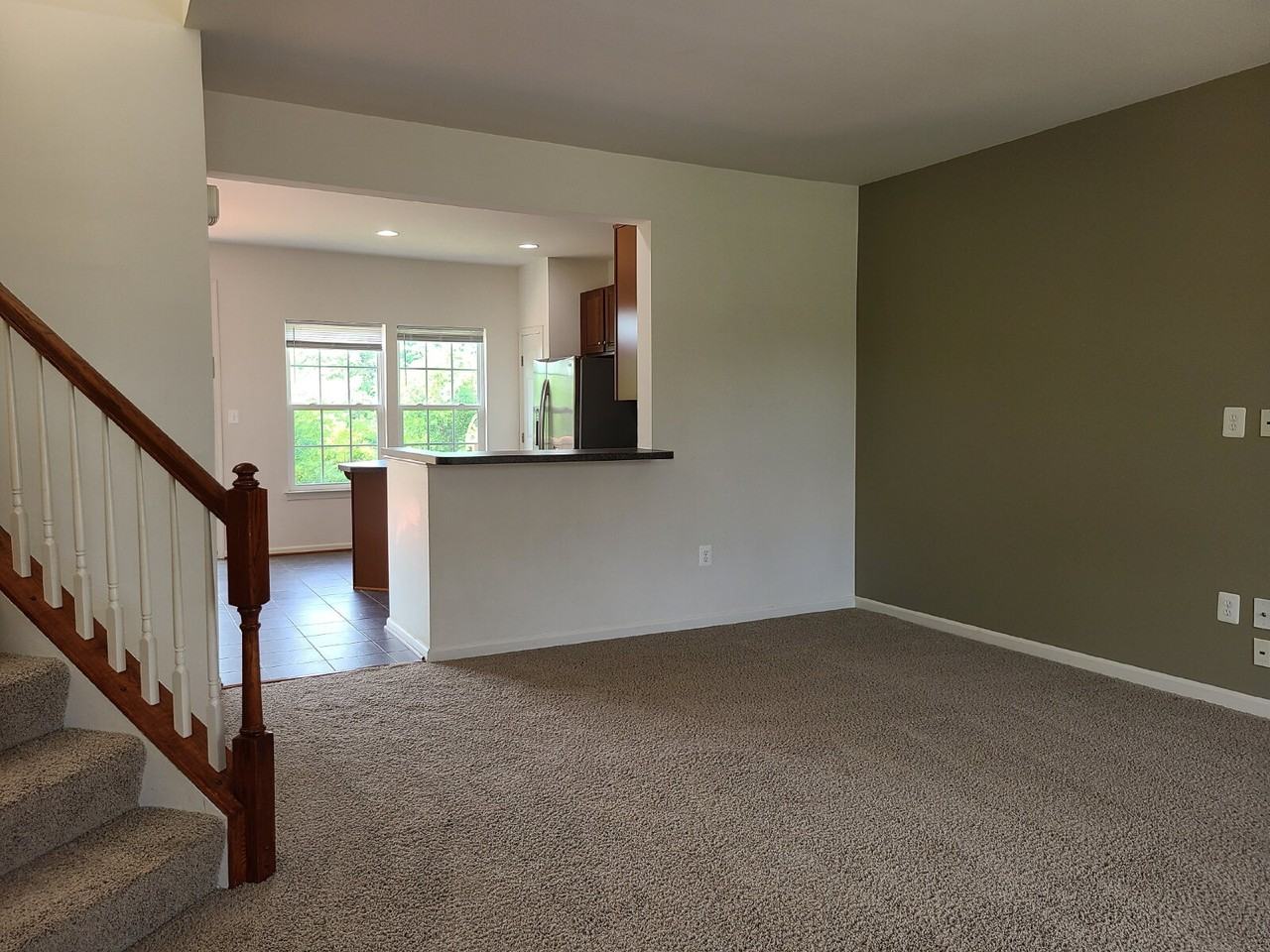 35 Allegheny Dr - Photo 4 of 24