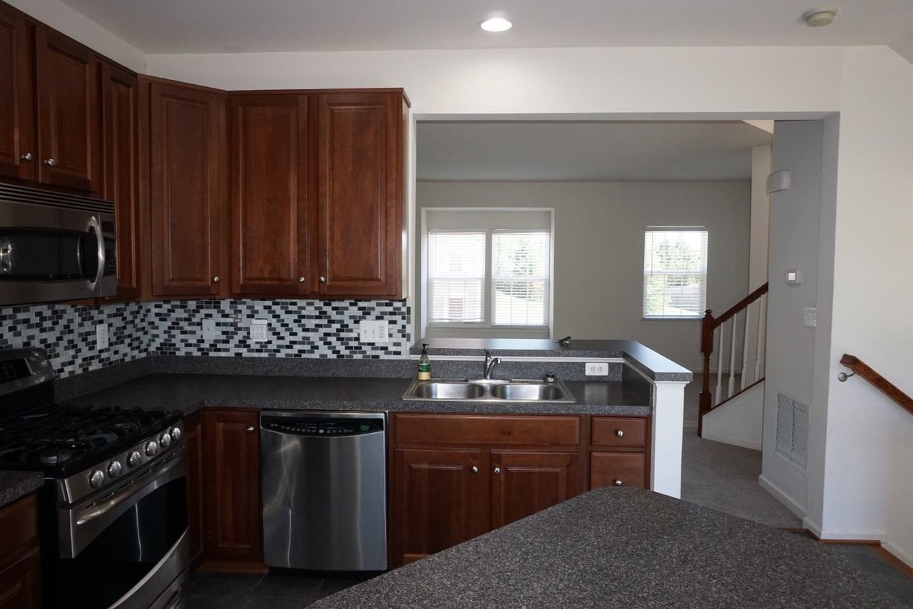 35 Allegheny Dr - Photo 5 of 24