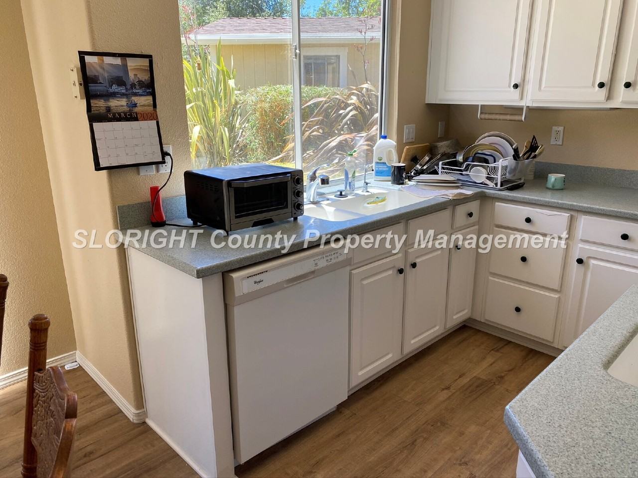 973 Goldenrod Ln - Photo 4 of 23