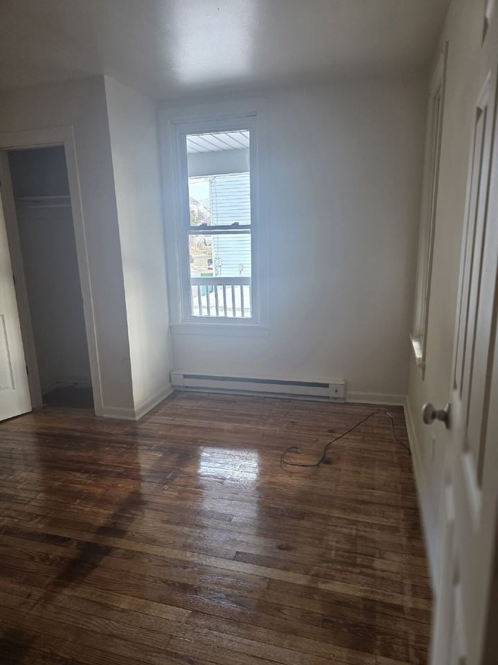 338-342, 340 APT #1 - Photo 5 of 5