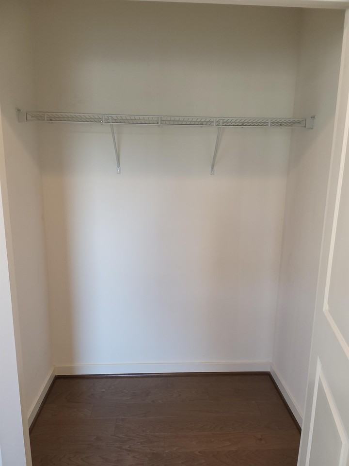 1438 Wheyfield Dr - Photo 7 of 50