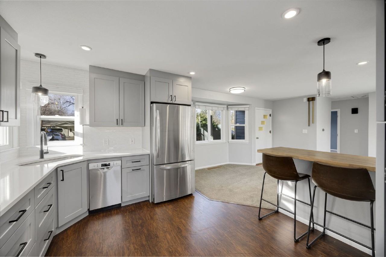 1309 W Myrtle St - Photo 6 of 17