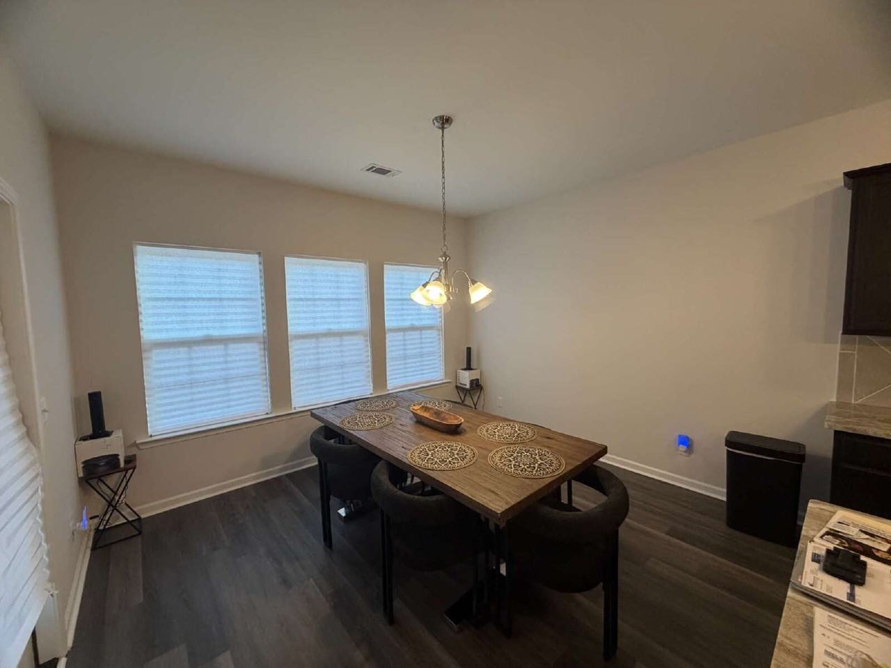 184 Glendale Ln - Photo 4 of 7