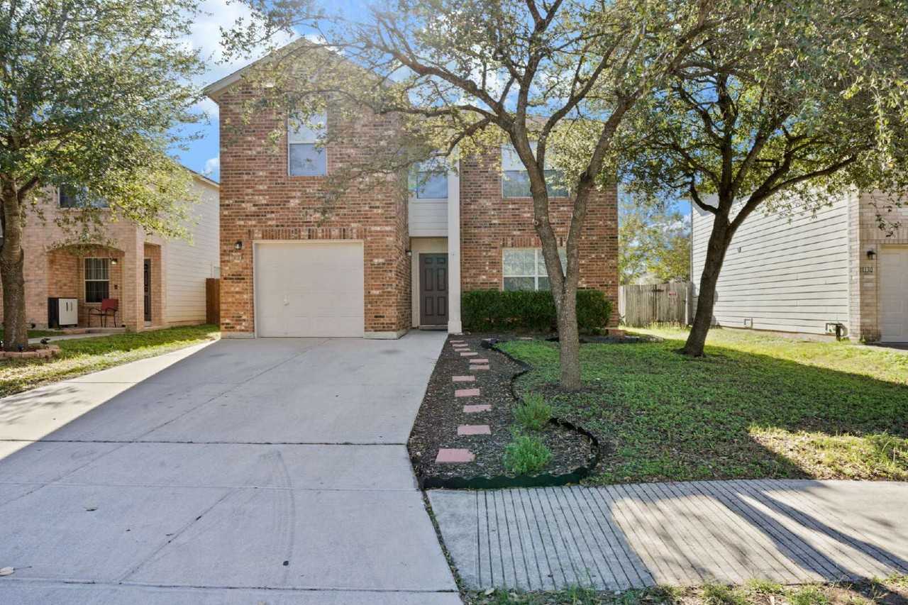 11126 Acuff Sta - Photo 2 of 37