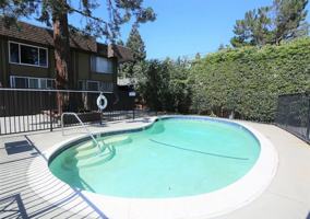 featured image of 1587 Oxford St