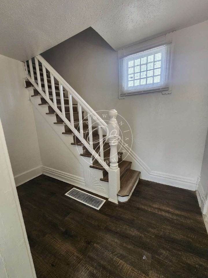 751 Fernwood Ave - Photo 3 of 28