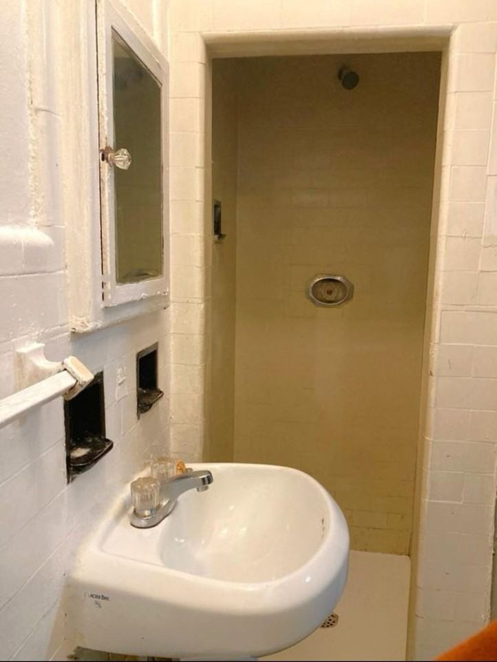 686 Rutherford Ave - Photo 6 of 7