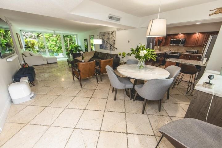 501 Southwest 11th Place #101 - Photo 5 of 8