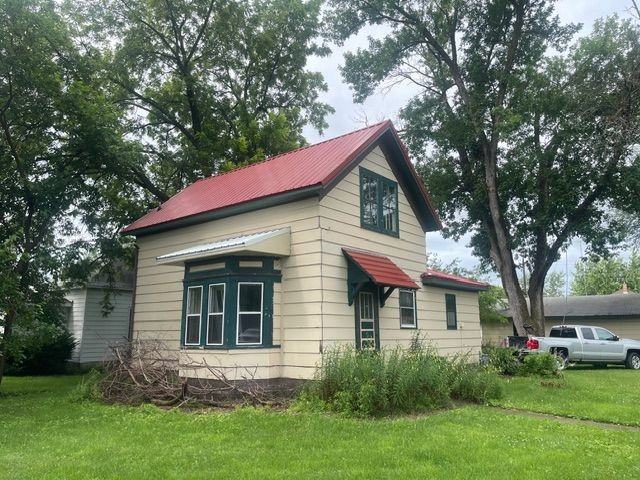 250 Douglas Ave E - Photo 2 of 9