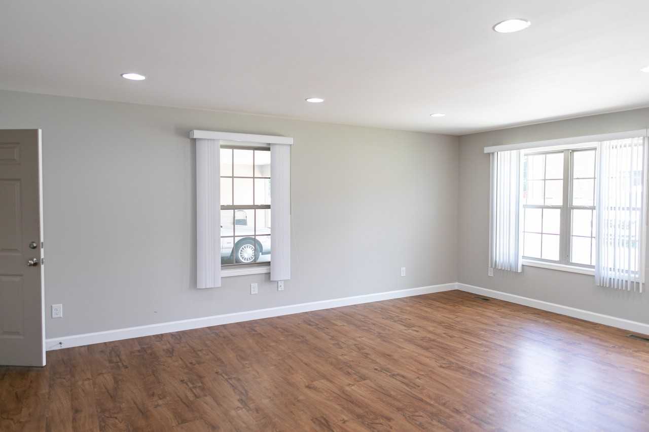 4664 Western Ave #B - Photo 7 of 19