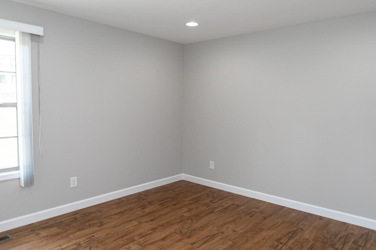 4664 Western Ave #B - Photo 6 of 19