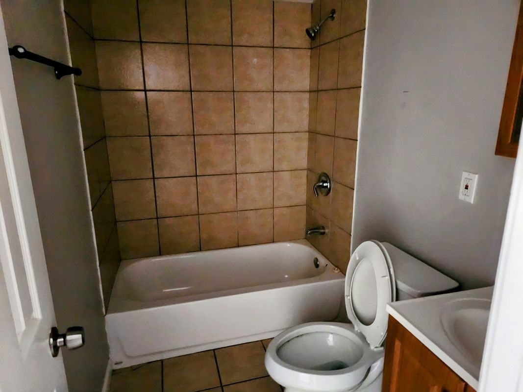 2039 Tennessee St - Photo 2 of 7