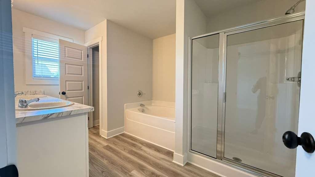 128 Champions Ln - Photo 5 of 9