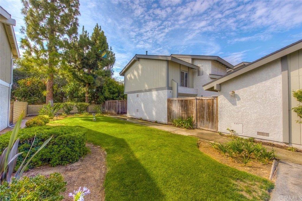 1104 Tustin Pines Way - Photo 2 of 12