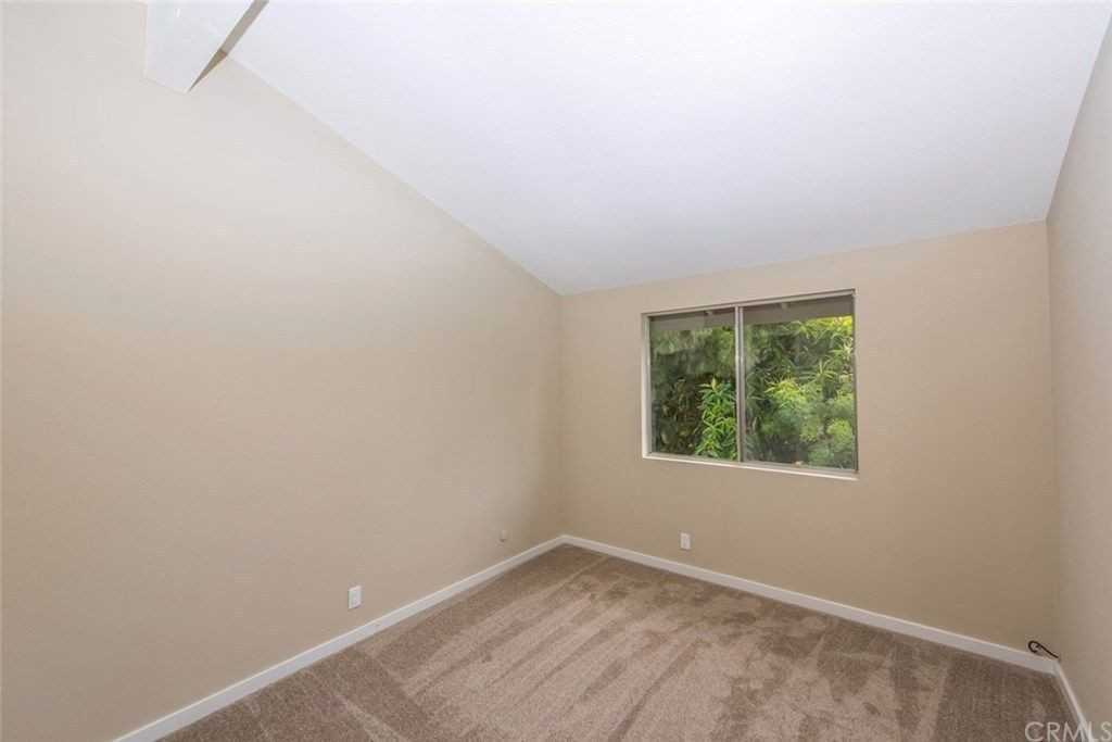 1104 Tustin Pines Way - Photo 5 of 12