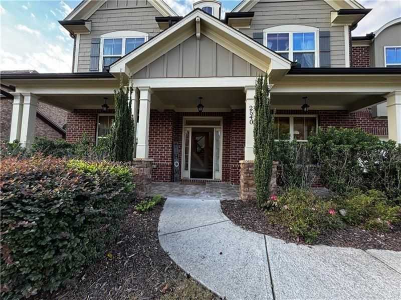 2540 Maple Ridge Ln - Photo 2 of 30