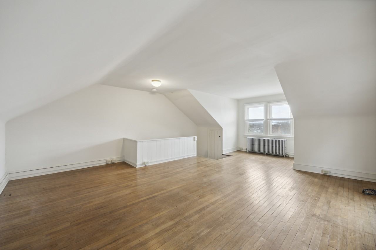 42 E 5th St #2 - Photo 7 of 25