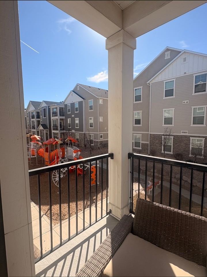 13222 S Dominica Ln - Photo 4 of 14