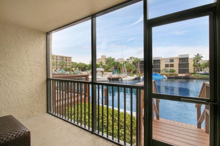 9 Royal Palm Way #105 - Photo 3 of 9