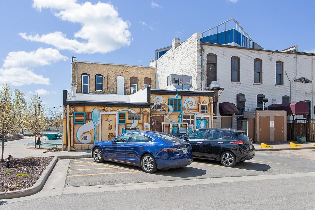 204 Main St #B - Photo 2 of 7