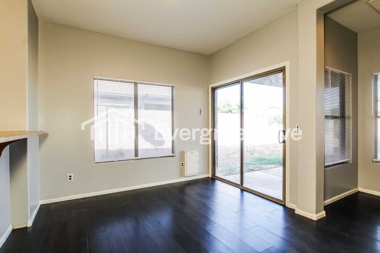 13808 W Country Gables Dr - Photo 4 of 15