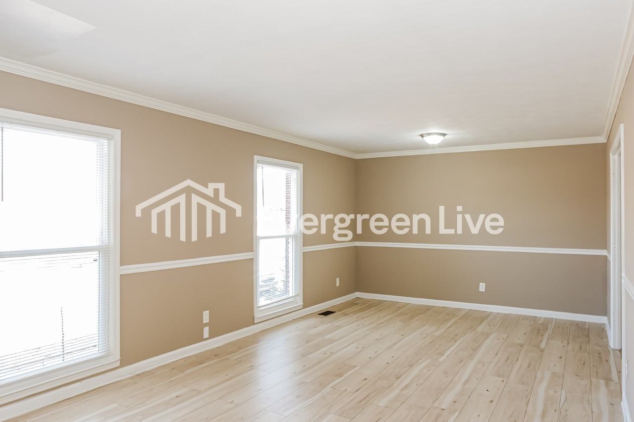 1705 Vinca St Sw - Photo 5 of 15