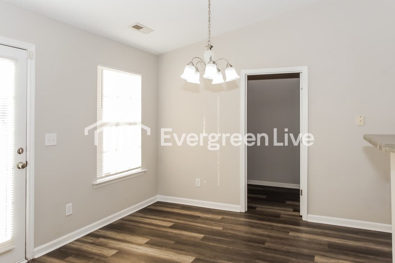 102 Bayside Ln - Photo 5 of 15