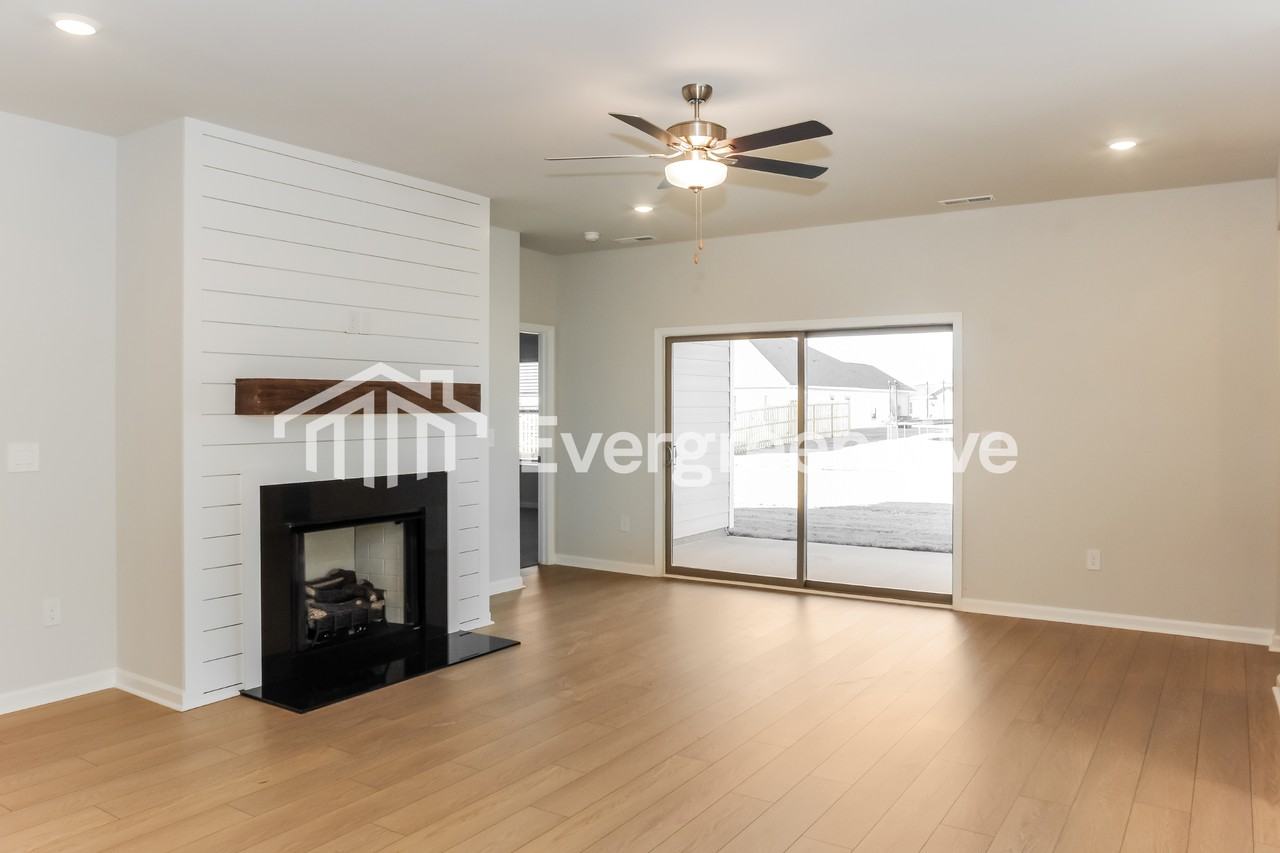 313 Allene Way - Photo 2 of 15