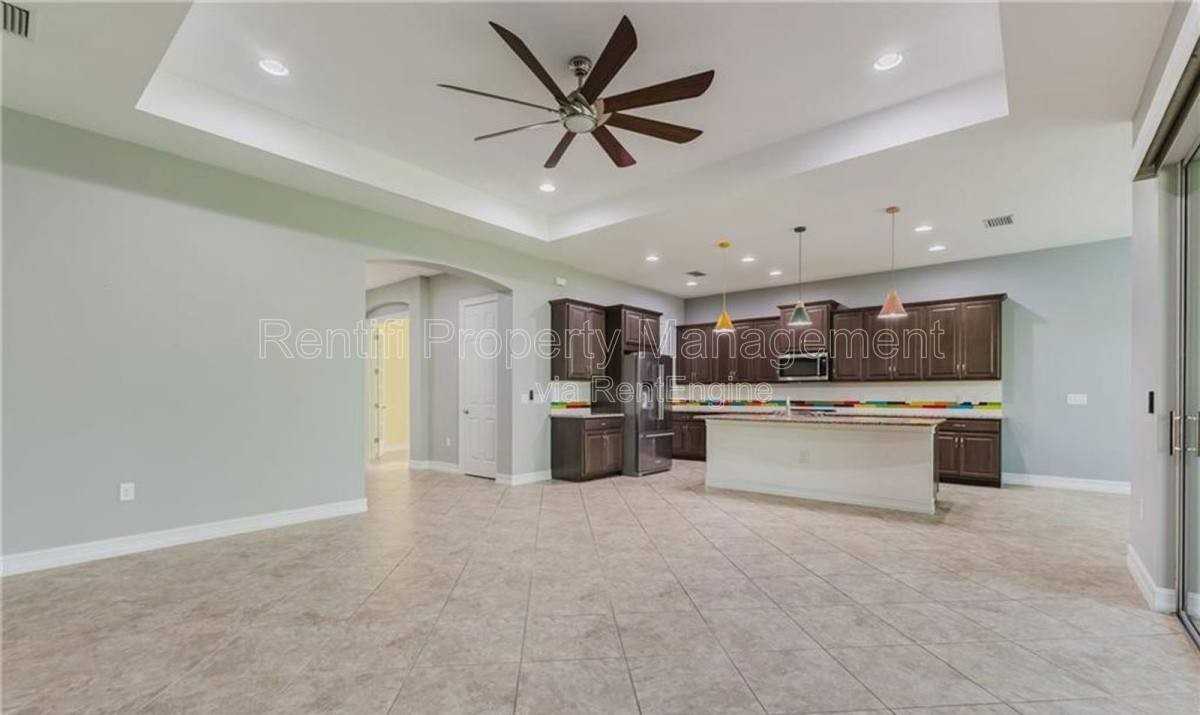 3149 Amadora Cir - Photo 3 of 7