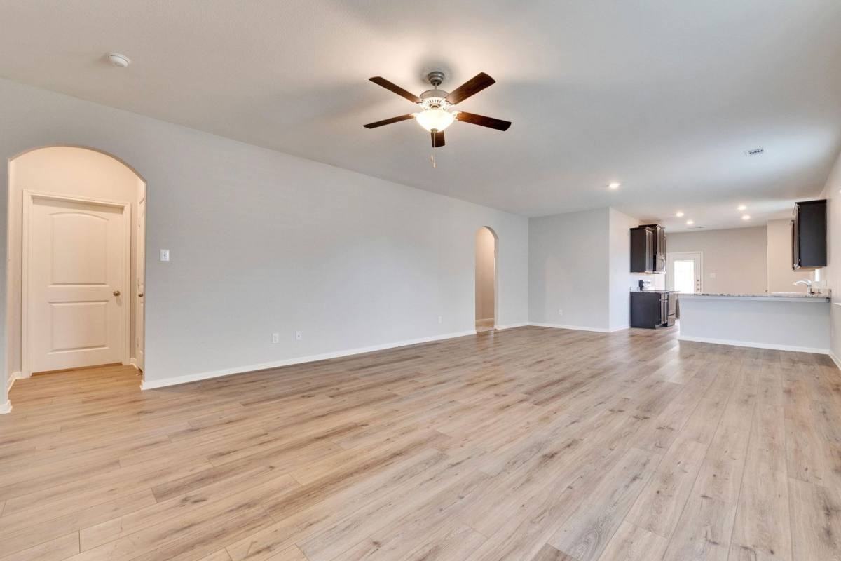 213 Mount Vernon Way - Photo 3 of 10