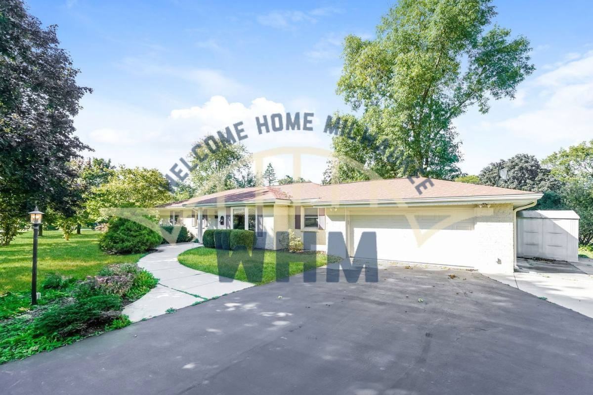 4515 Coral Dr - Photo 2 of 10