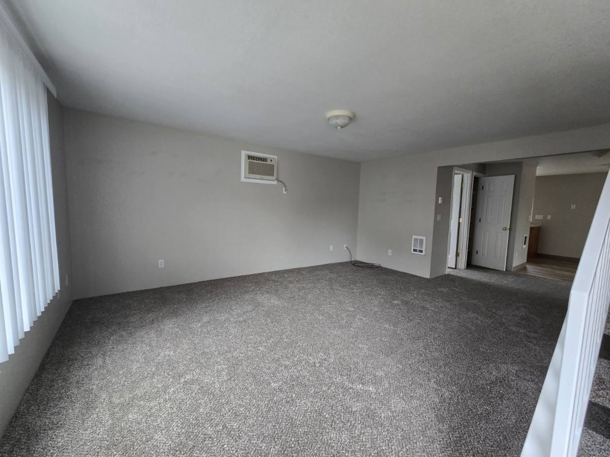 110 Atkinson Ct #13 - Photo 2 of 9