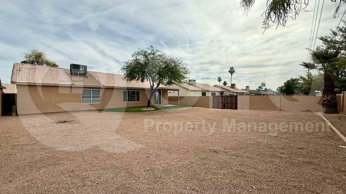21414 N 34th Dr - Photo 2 of 10