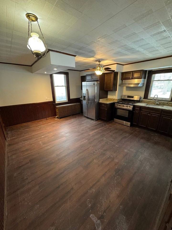 2504 Olympia St - Photo 4 of 10