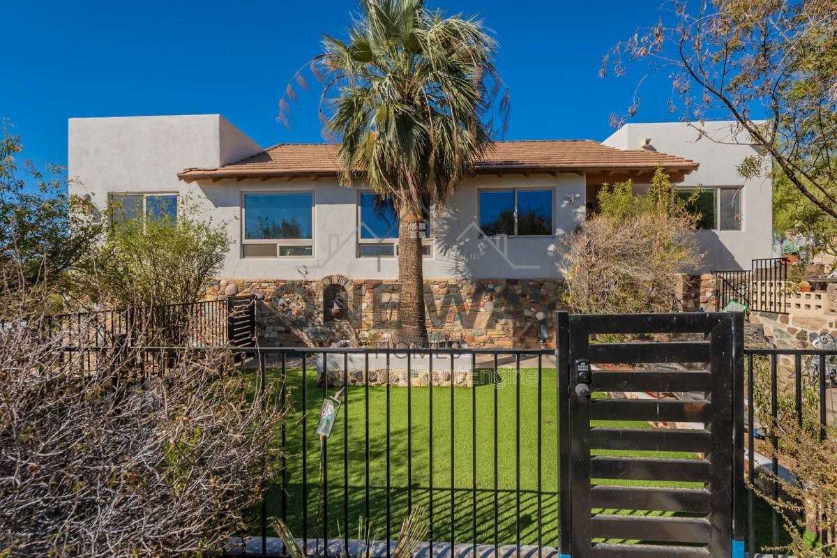 1902 E Cortez St - Photo 3 of 10