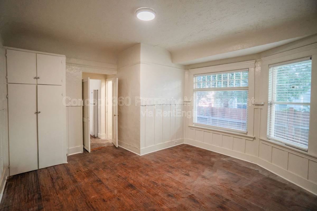 803 Magnolia Ave #3 - Photo 3 of 10