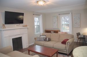 featured image of 2516 Derwent Dr Sw