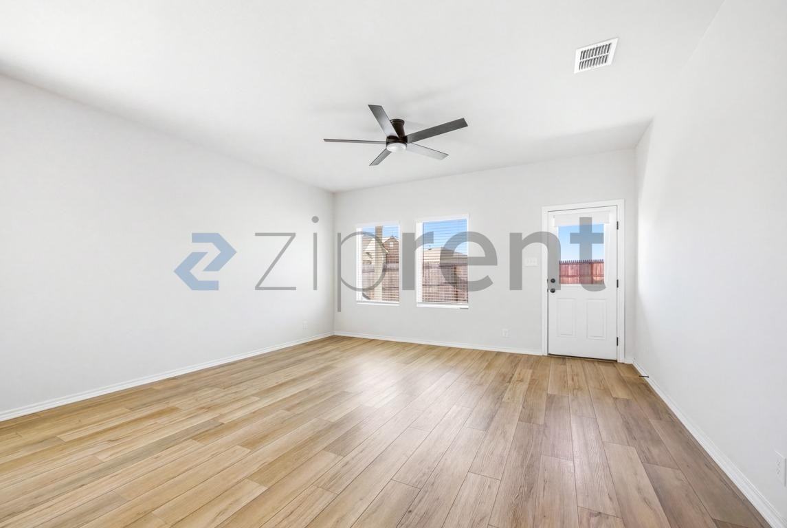 7063 Sycamore Pass - Photo 5 of 26