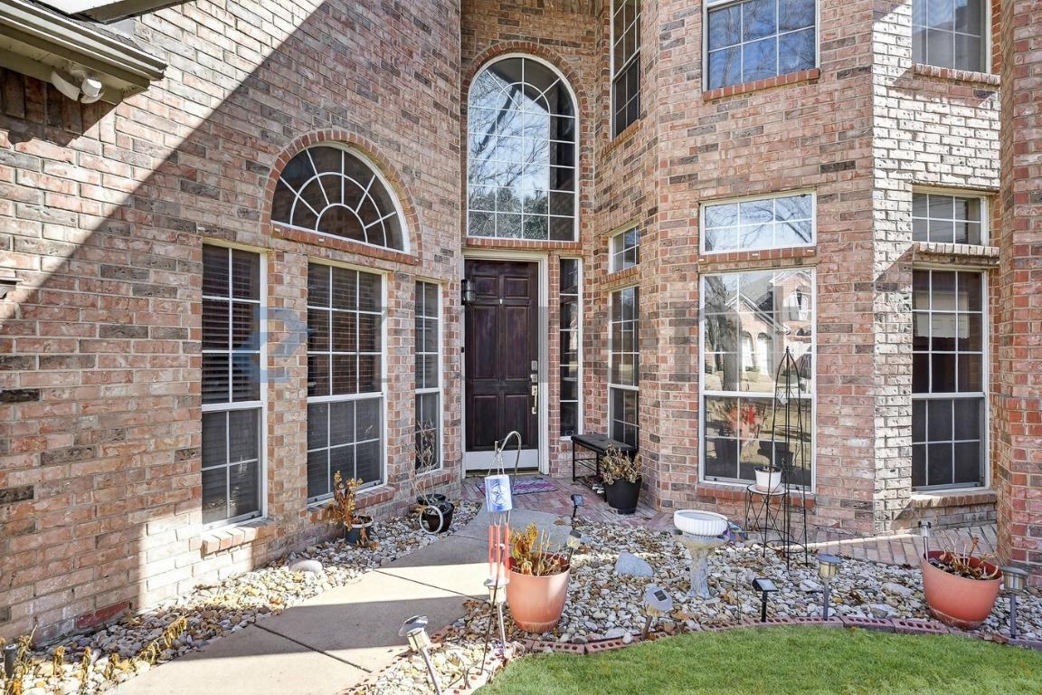 909 Parker Dr - Photo 4 of 35