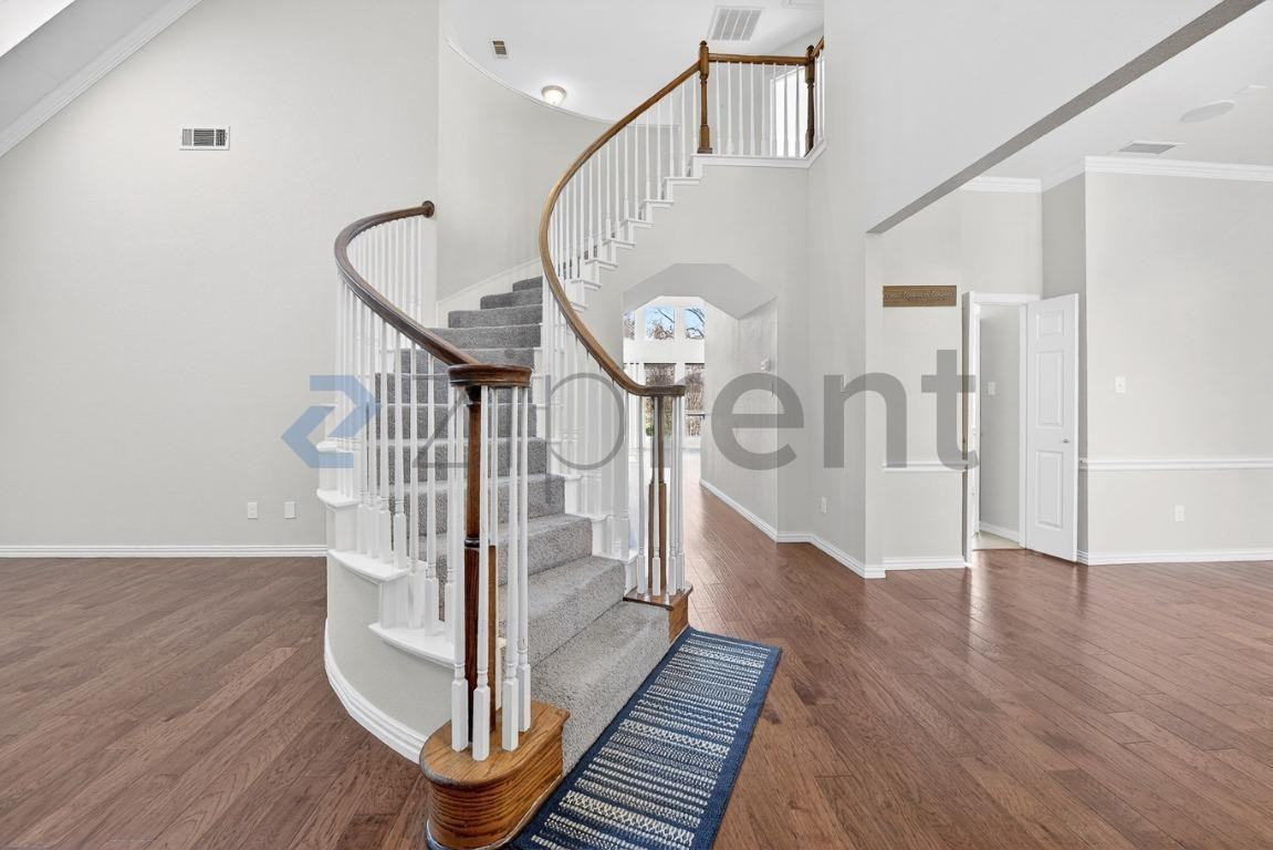 909 Parker Dr - Photo 6 of 35