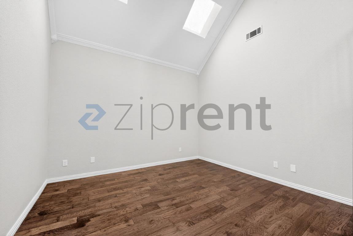 909 Parker Dr - Photo 7 of 35