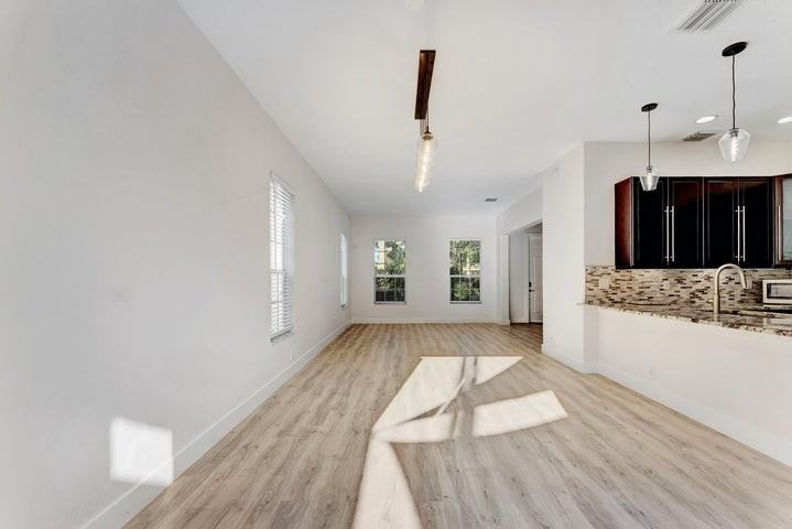 406 Northwest 25th Avenue - Photo 5 of 9