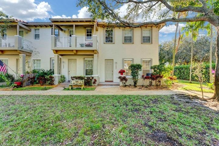 406 Northwest 25th Avenue - Photo 2 of 9