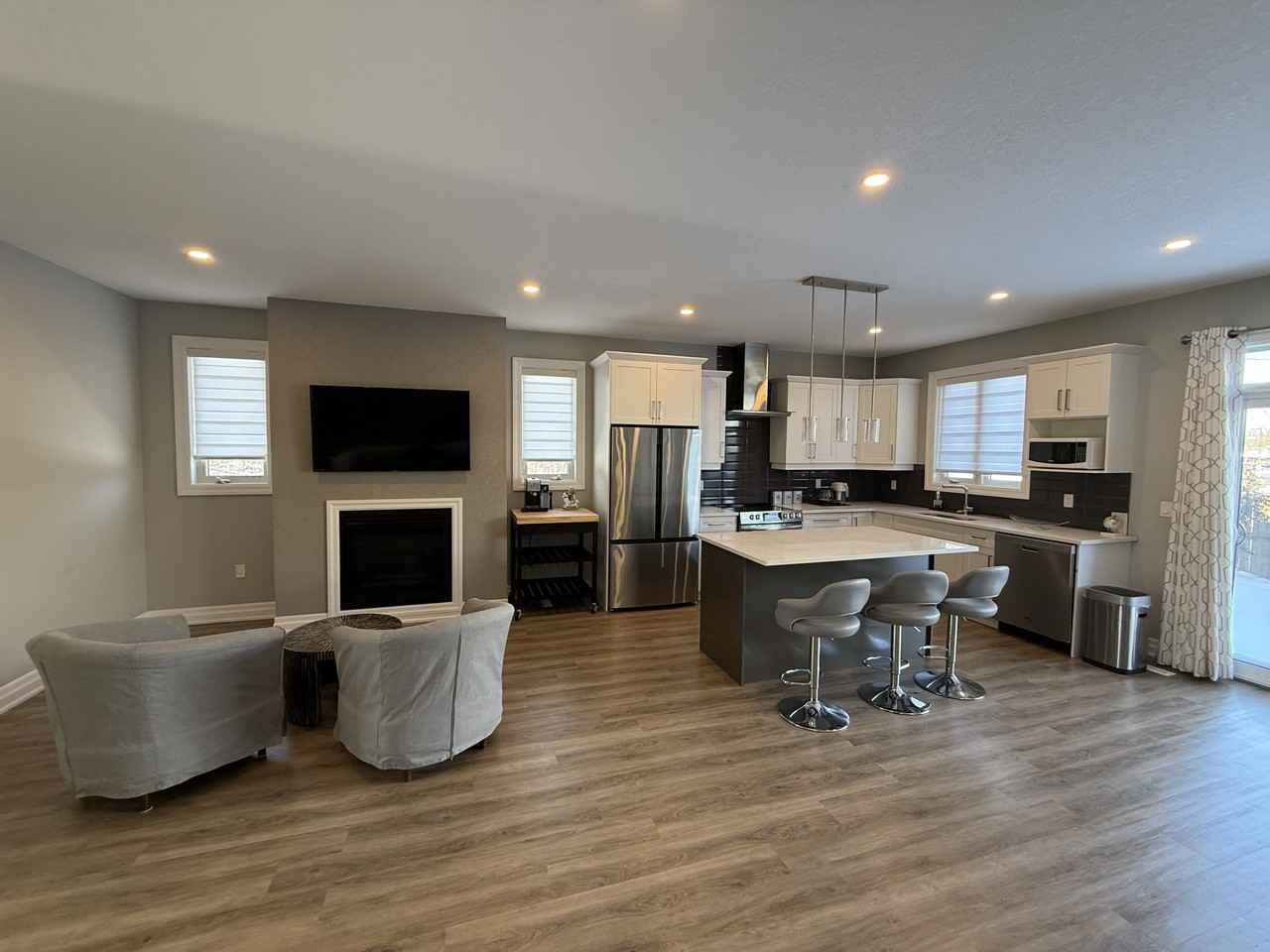 9627 Glendon Dr - Photo 5 of 18